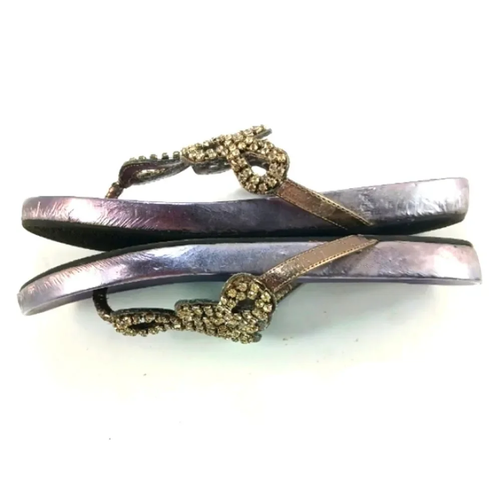 Mojo Moxy Dolce Metallic Silver Thong Sandals with Rhinstone Strap Womans 8.....
